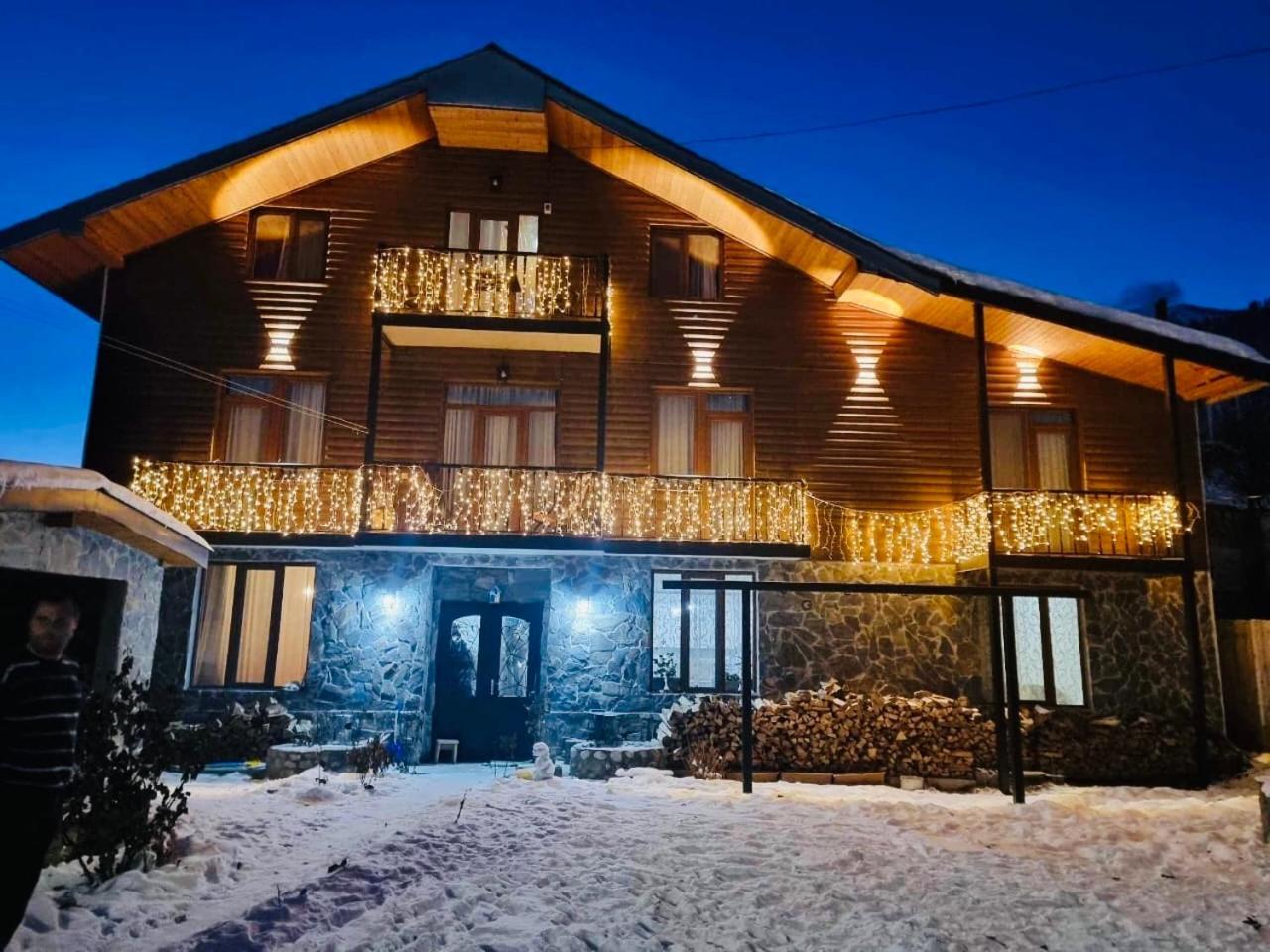Manana Japaridze'S Guesthouse ميستيا المظهر الخارجي الصورة